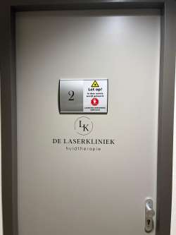 raambelettering de Laserkliniek 1.4